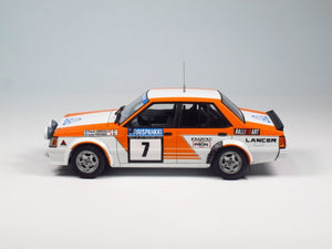 NuNu PN24018 MITSUBISHI LANCER TURBO 82 RALY 1000 LAKES 1/24 – zdjęcie 6