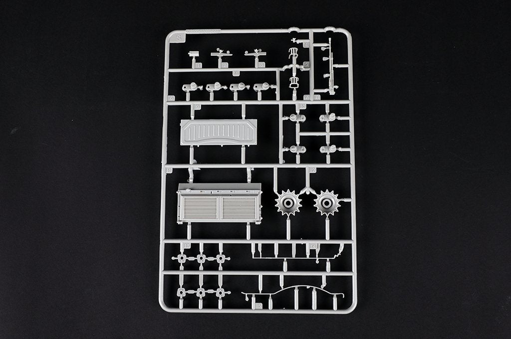 Trumpeter 09602 Char soviétique T-72 Ural avec blindage réactif Kontakt-1, échelle 1/35 – image 15