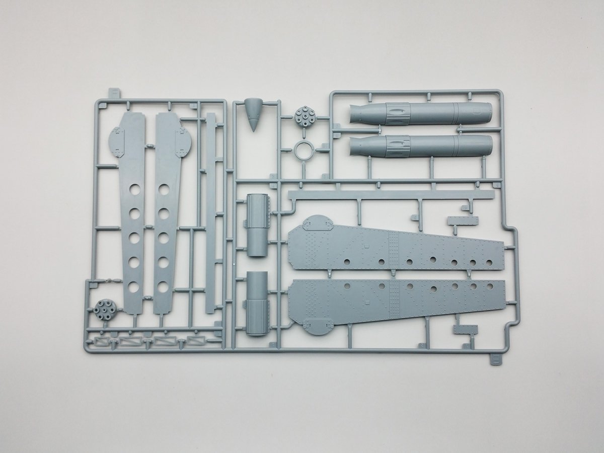 Amusing Hobby 35A010 Rheintochter R-1 1/35 – image 7