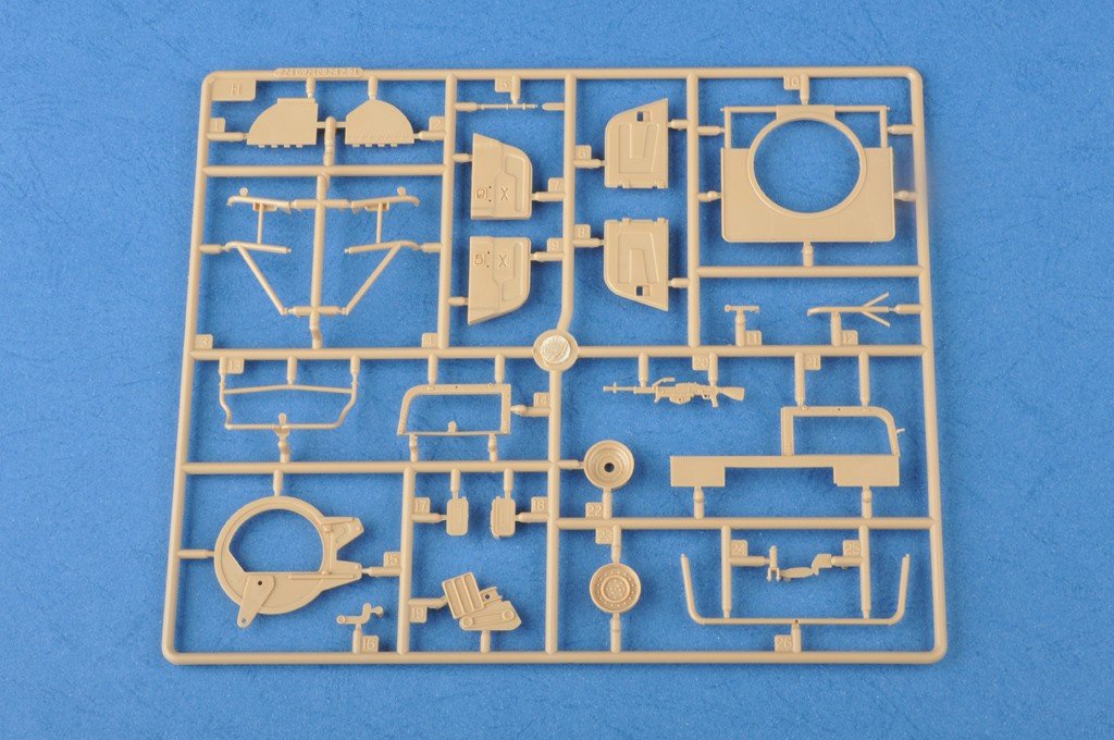 Hobby Boss 82469 Meng Shi 1.5 ton Military Light Utility Vehicle 1/35 – imagen 8