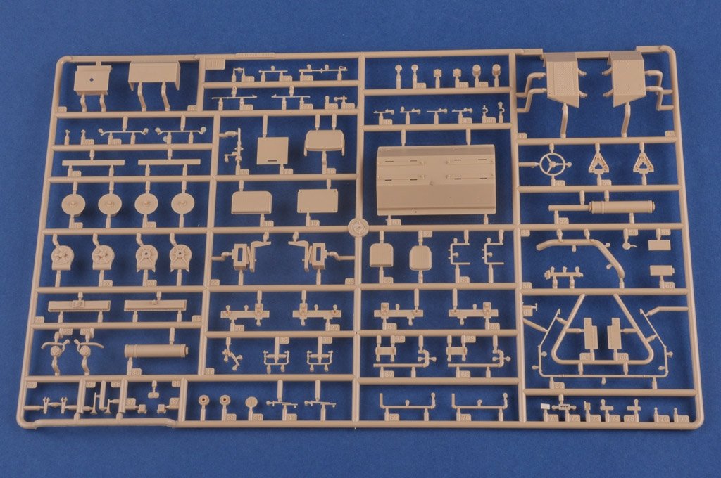 Hobby Boss 85519 M911 C-HET avec semi-remorque pour engins lourds m747 (1/35)  – image 17