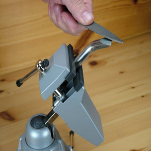 Modelcraft PVC7012 Universal Suction Vice – image 2