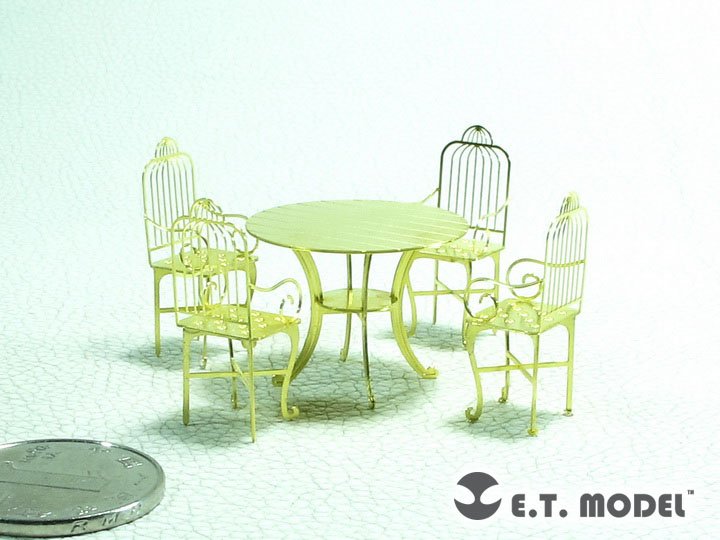 Table et chaises de salle à manger ET modèle J35-019 Type 1 1/35