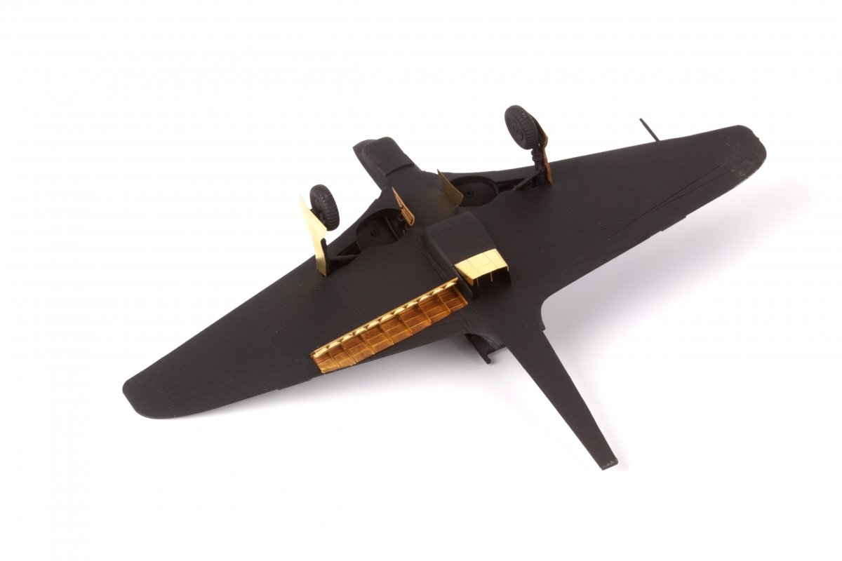 Eduard 73787 Yak-9D ZVEZDA 1/72 – Bild 4