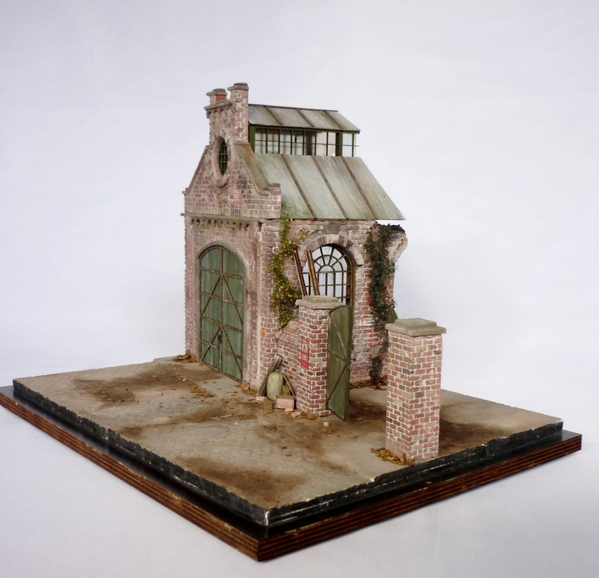 RT-Diorama 35289 Diorama-Base: Industrial Workshop 1/35 – Bild 7