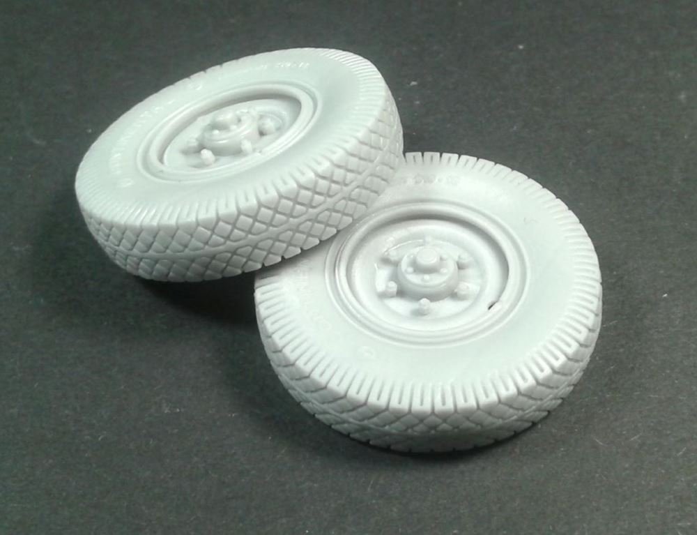 Roues de route Panzer Art RE35-560 « Einheitsdiesel » (modèle commercial) 1/35