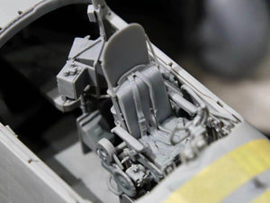 Border Model BF-010 Avro Lancaster B Mk.I/III with full Interior 1/32 – image 2