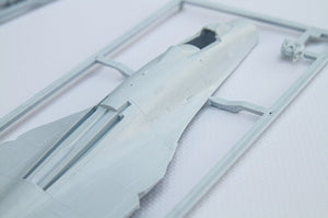 Heller 56371 Coffret de Démarrage - SU-27 UB/P Ukraine 1/72 – image 5