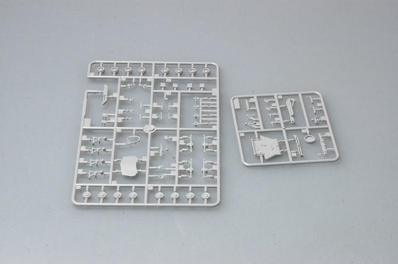 Trumpeter 07269 USMC Light Armored Vehicle-Recovery (LAV-R) 1/72 – Bild 4