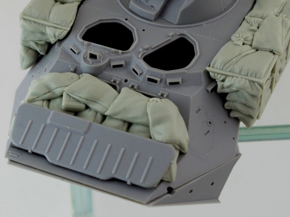 Panzer Art RE35-693 Sandbags armor for Ukrainian BTR-80 1/35 – zdjęcie 7