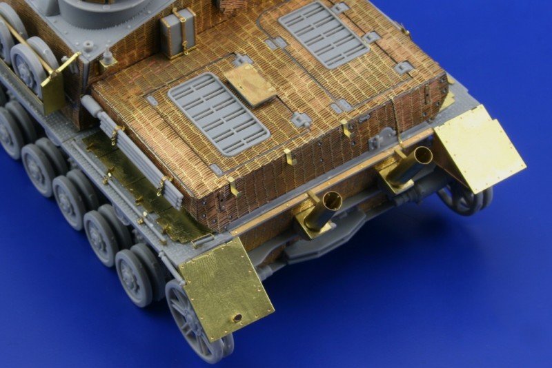 Eduard 35948 Zimmerit StuG. IV Ausf. G fin 1/35 Dragon – image 8