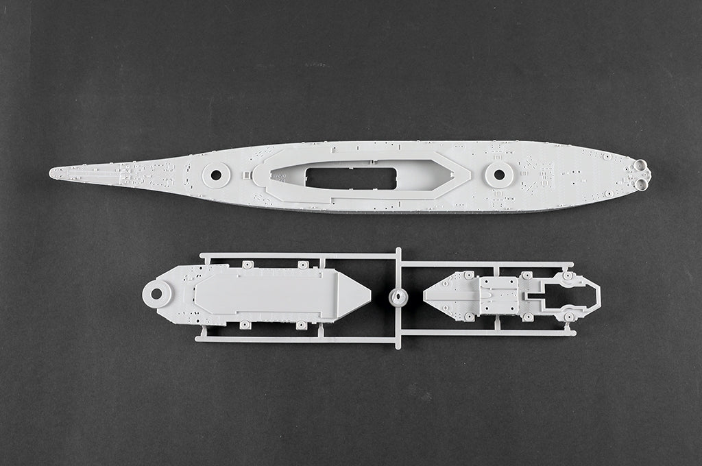 Trumpeter 06749 USS Iowa BB-61 1/700 – image 10