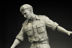 Panzer Art FI35-031 British RAC North Africa loading 2pdr ammo soldier No.2 1/35 – Bild 3