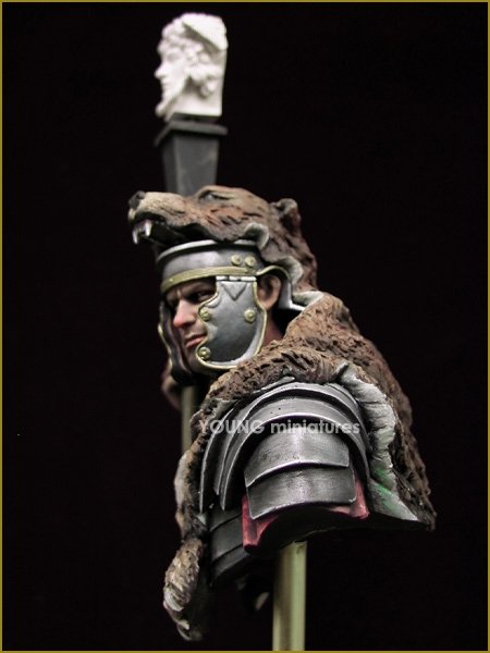 Young Miniatures YH1834 ROMAN SIGNIFER 1st Century A.D(II) 1/10 – Bild 5