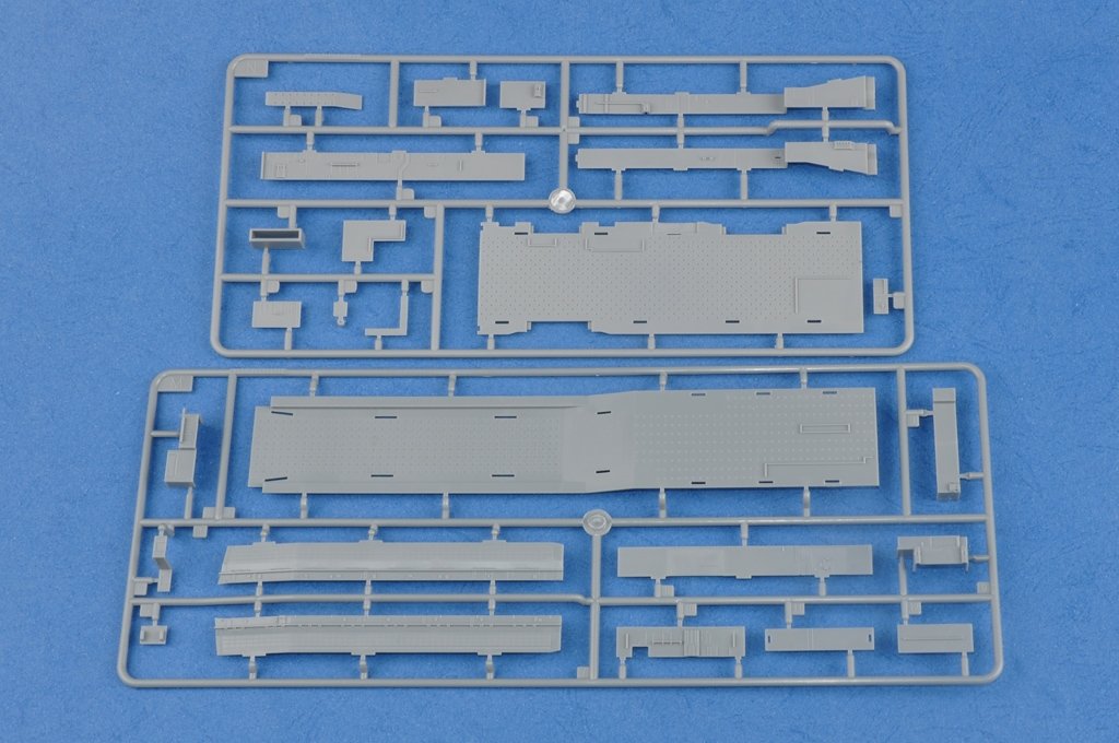 Hobby Boss 83408 USS Iwo Jima LHD-7 1/700 – image 11