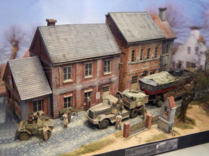 RT-Diorama 35210 Town House (Modular System) 1/35 – immagine 3