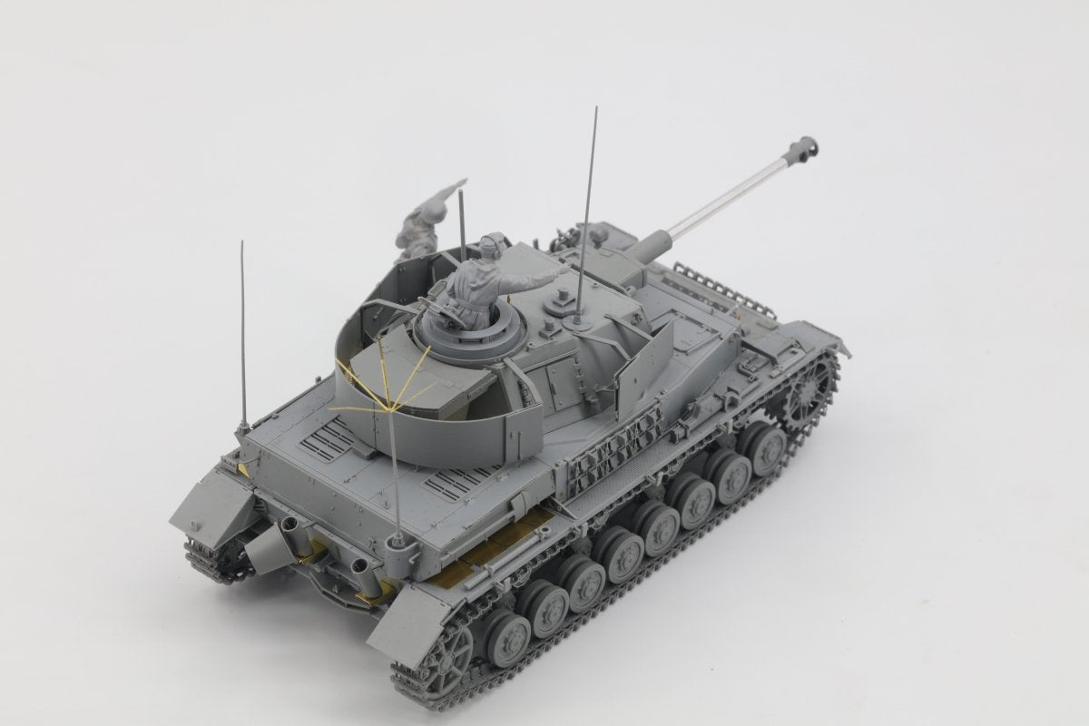 Border Model BT-006 Pz.Beob.Wg. IV Ausf. J w/Commander&amp;amp;Infantry 1/35 – Bild 5