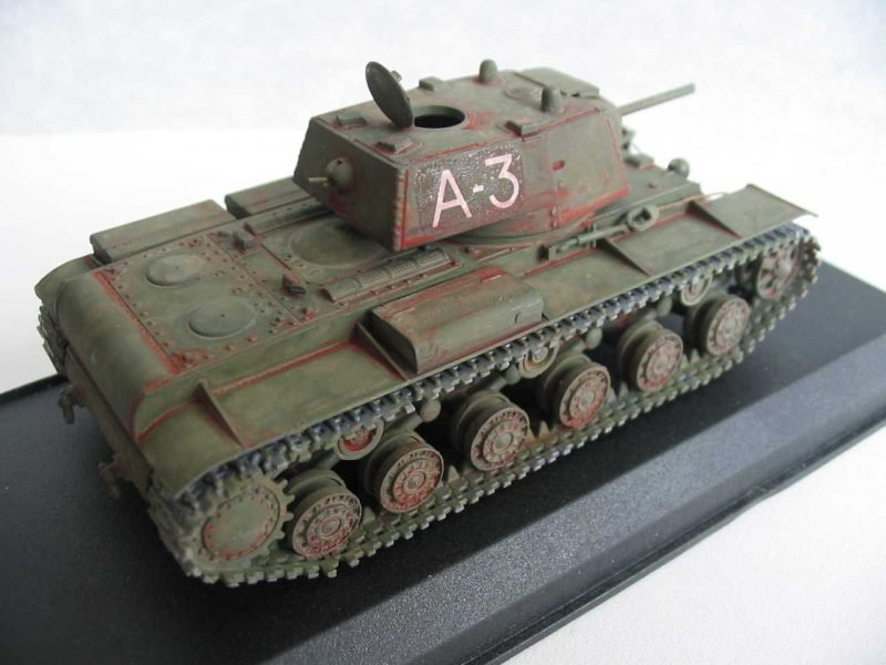 PST 72012 KV-1 Heavy Tank 1/72 – immagine 4