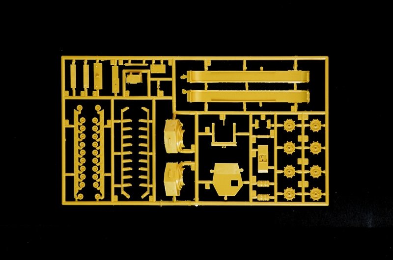 Italeri 7083 Churchill Mk. III 1/72 – zdjęcie 10