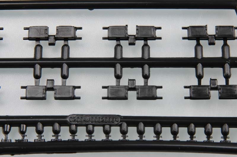 Trumpeter 02034 Chenilles pour char chinois ZTZ99 (1/35) – image 4