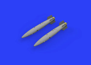 Eduard 648448 B43-1 Nuclear Weapon w/ SC43-4/ -7 tail assembly 1/48 – imagen 2
