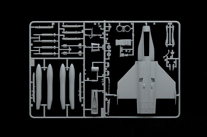 Italeri 1319 Rafale M Operations Exterieures 2011 1/72 – zdjęcie 4