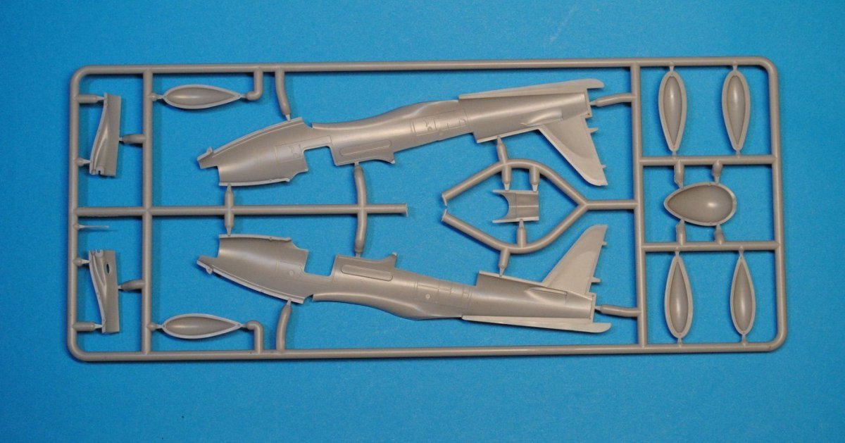 Dora Wings 72005 Bell P-63E-1-BE Kingcobra 1/72 – immagine 7