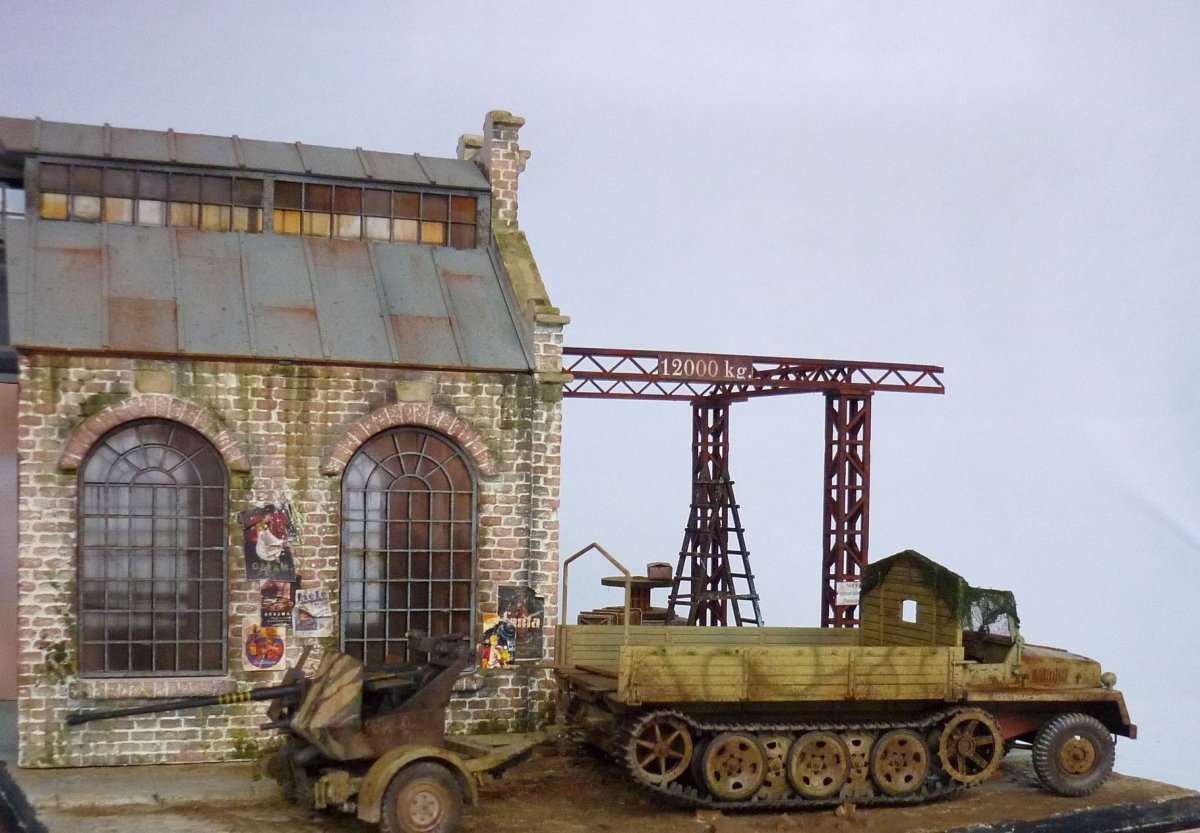 RT-Diorama 35292 Diorama-Base: &amp;quot;Railroad Shed&amp;quot; 1/35 – imagen 9