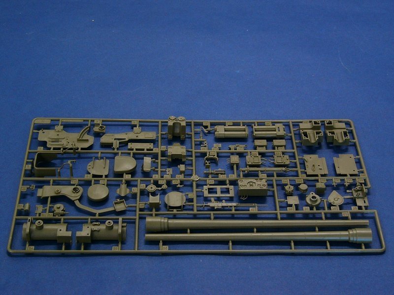 Trumpeter 00902 T-34/85 Model 1944 &amp;quot;Factory No.183&amp;quot; 1/16 – image 12