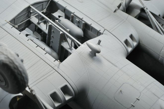 HK Models 01E04 B-17 Flying Fortress F and G 1/32 – immagine 4