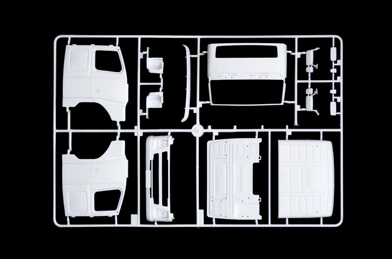 Italeri 3907 VOLVO FH16 520 SLEEPER CAB – imagen 12