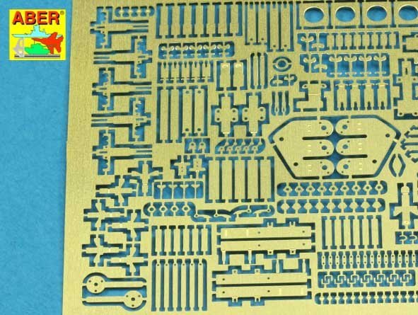 Aber 35259 Sd.Kfz.18 Pz.Kpfw.VI Ausf.E Tiger I (s.PzAbt. 501 in Tunisia) 1/35 – immagine 5