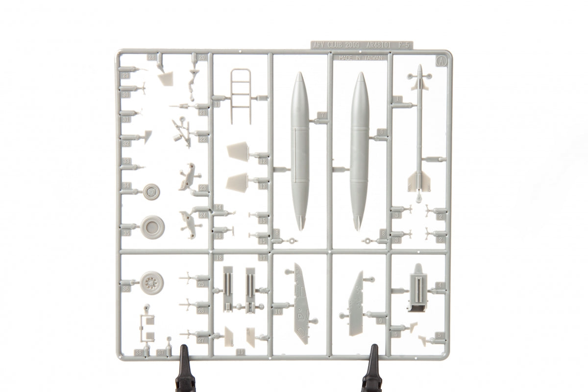 Eduard 11182 Freedom Tiger F-5E Tiger II, Limited Edition 1/48 – imagen 9