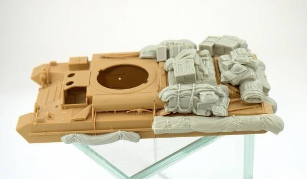 Panzer Art RE35-726 Mk.III “Valentine” Stowage set 1/35 – image 4