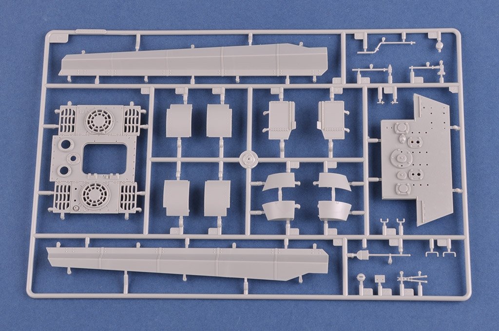 Hobby Boss 84558 Pz.Kpfw.VI Sd.Kfz.182 Tiger II Porsche Early production vehicle Fgst.Nr.280009 1/35 – zdjęcie 7