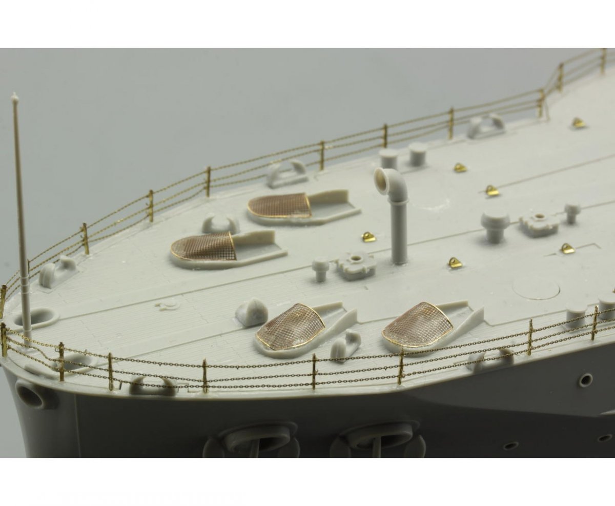 Eduard 53112 USS Arizona part 6 - superstructure TRUMPETER 1/200 – imagen 7
