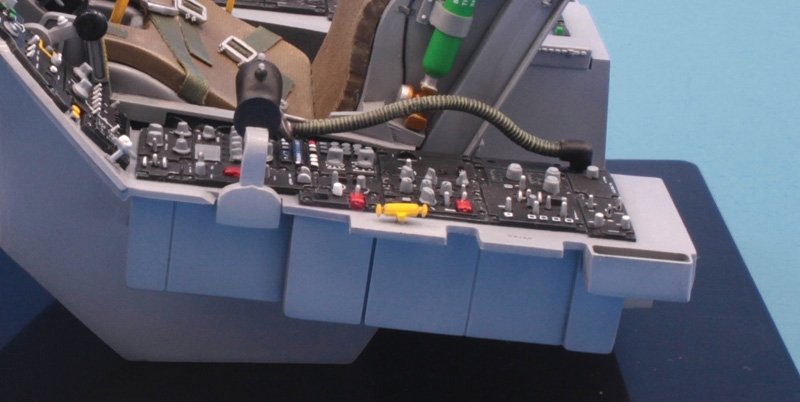 Italeri 2990 F-16 Cockpit 1/12 – immagine 8