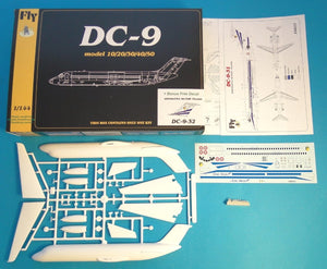 Fly 14411 DC 9-32 Aeronautica Militare Italienne (1/144) – image 2