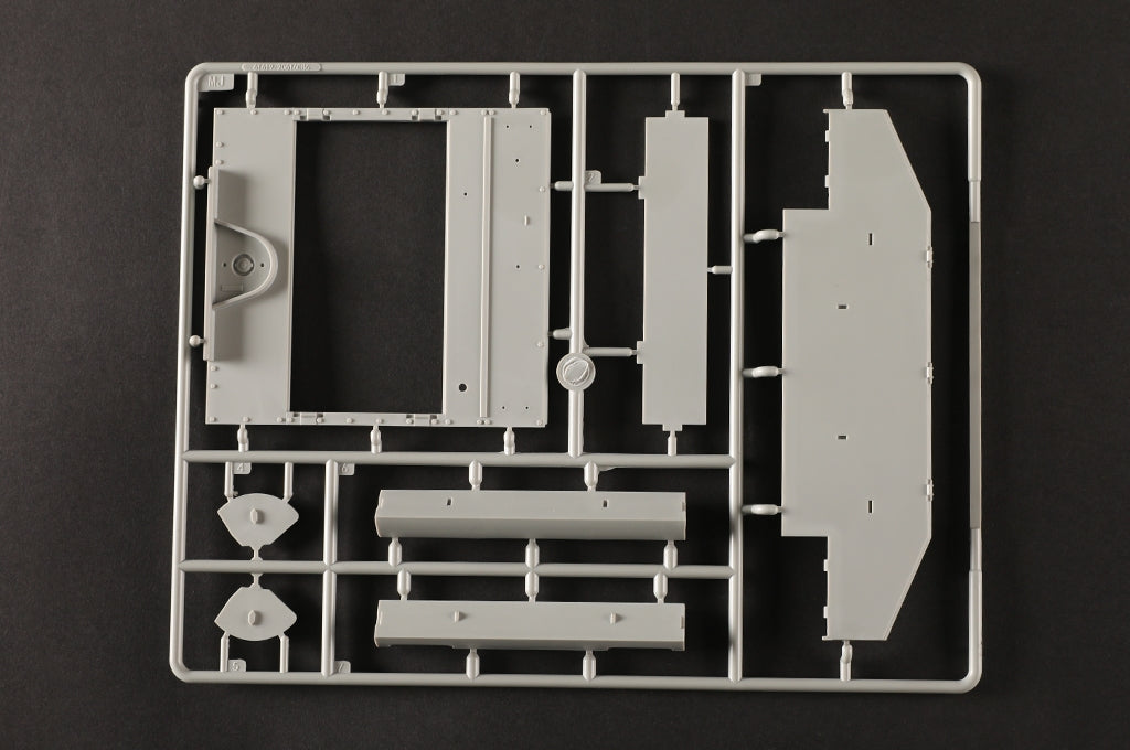I Love Kit 61621 M4A3E8 Thunder VII - US Medium Tank 1/16