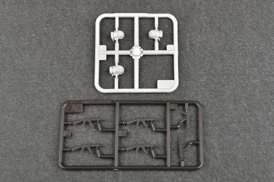 Trumpeter 00439 Iraqi Tank Crew 1/35 – immagine 5