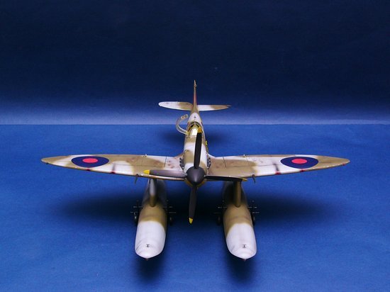 Trumpeter 02404 Spitfire Mk Vb Floatplane 1/24 – zdjęcie 6