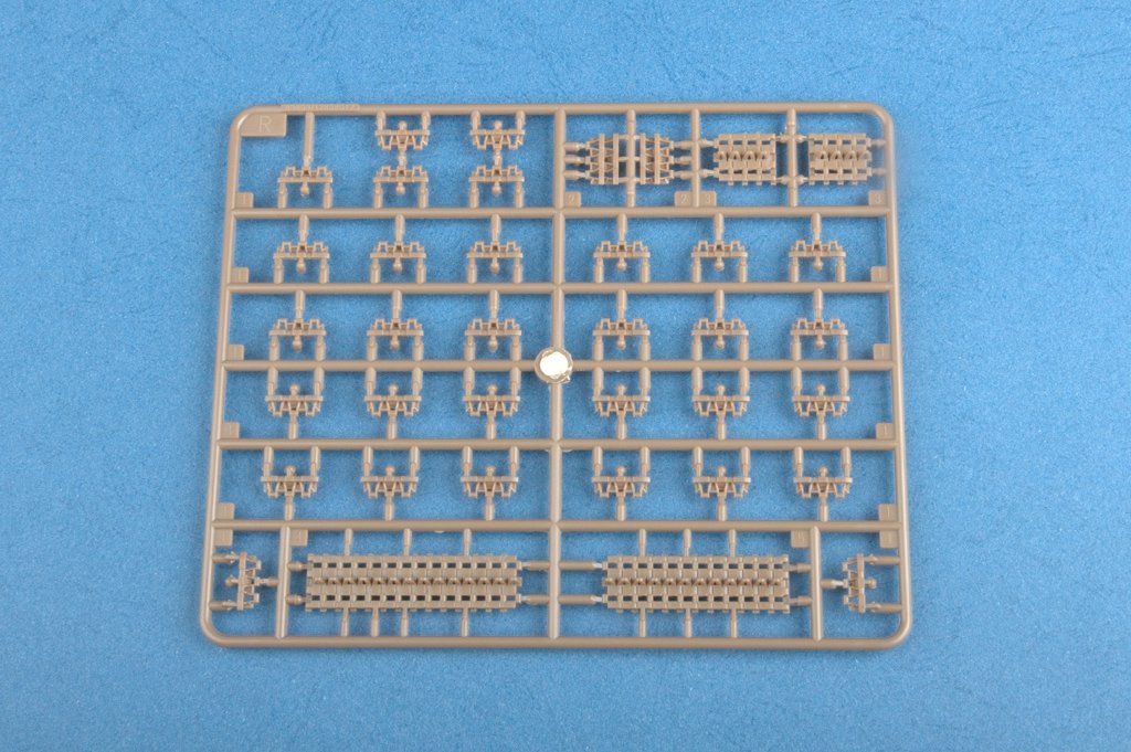 Hobby Boss 83804 German Pz.Kpfw.I Ausf.F (VK18.01)-Early 1/35 – immagine 8
