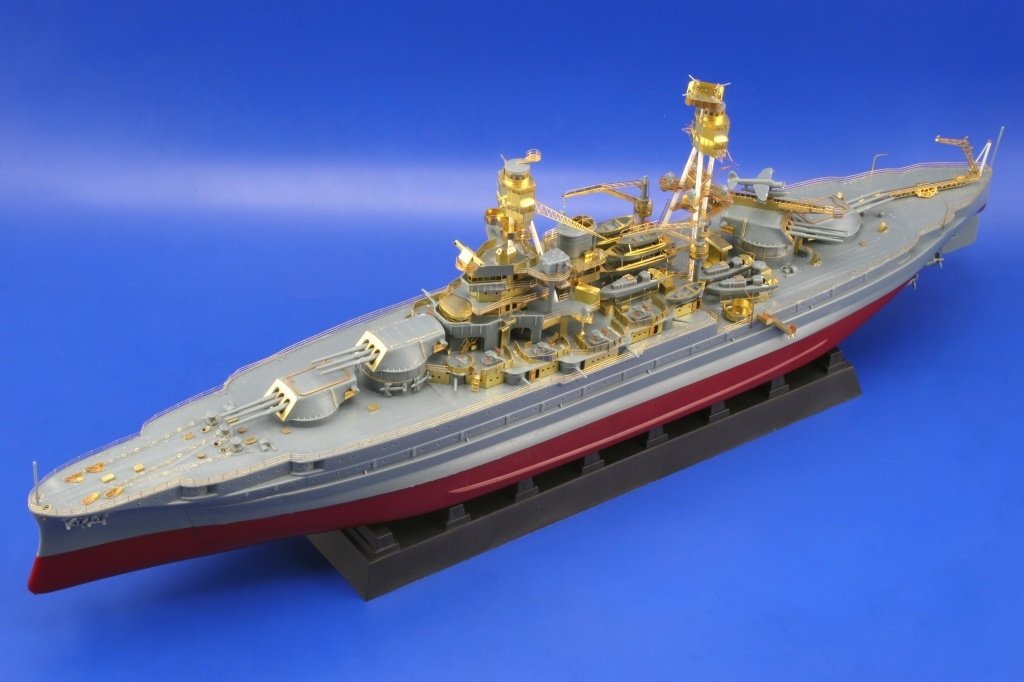Eduard 53016 USS Arizona MINI HOBBY MODEL 1/350 – image 5