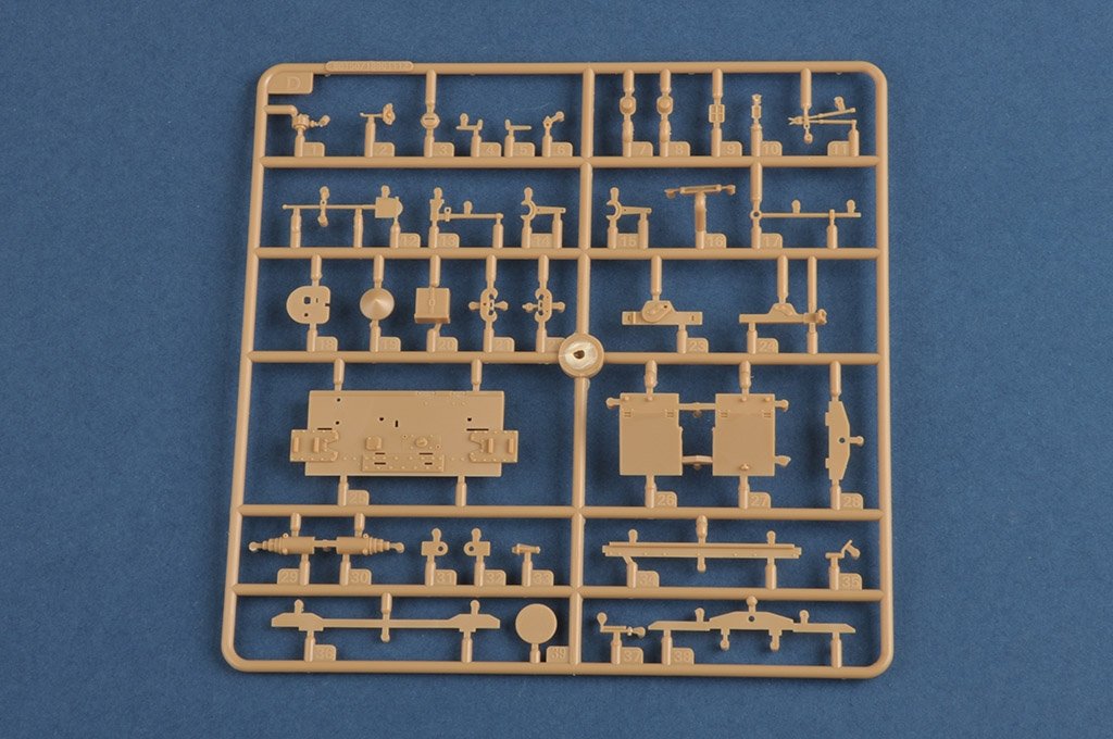 Hobby Boss 80151 Char allemand Type III/IV à châssis hybride et petite tourelle, échelle 1/35  – image 8