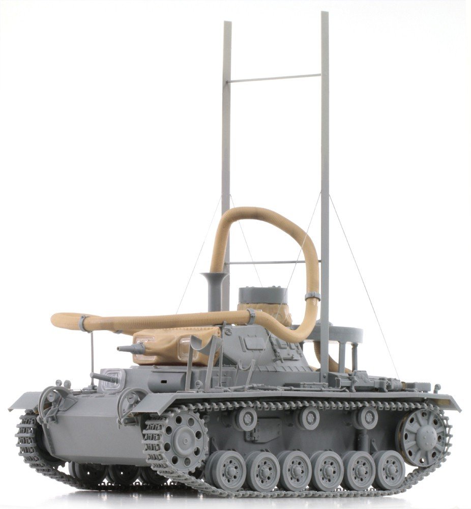 Cyber Hobby 6717 Pz. Kpfw. 111(3.7cm)(T) Ausf. F, Operation Seelowe 1/35 – immagine 9