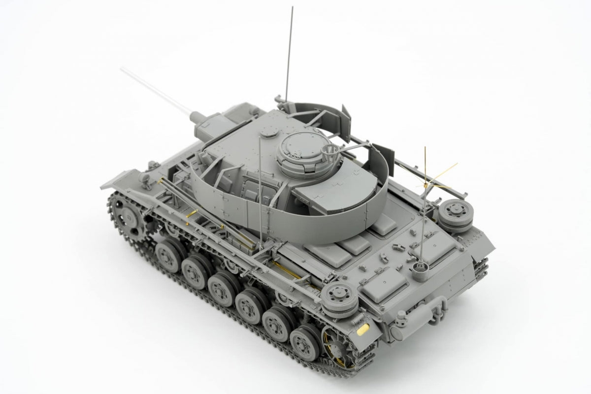 Border Model BT-048 Pz.Bef.Wg.III Ausf.K 2in1 w/Schürzen 1/35 – Bild 10