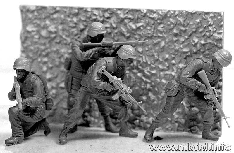 Master Box 3575 Iraq kit 1 (US Troops) 1/35 – immagine 4