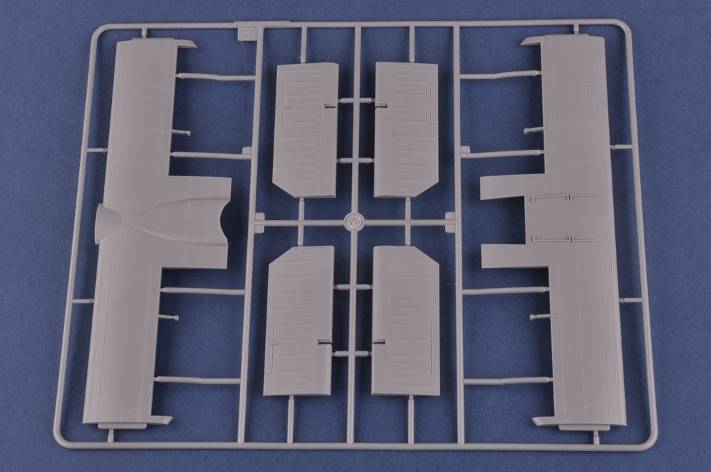Hobby Boss 83212 B-24D Liberator 1/32 – image 12