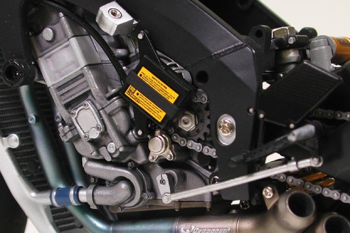 Tamiya 14109 Kawasaki Ninja ZX-RR 1/12 – zdjęcie 4