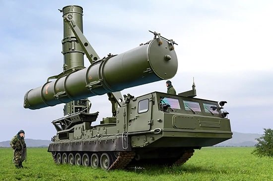 Trumpeter 09520 S-300V 9A84 Launcher/loader vehicle (LLV) 9M82 GIANT 1/35